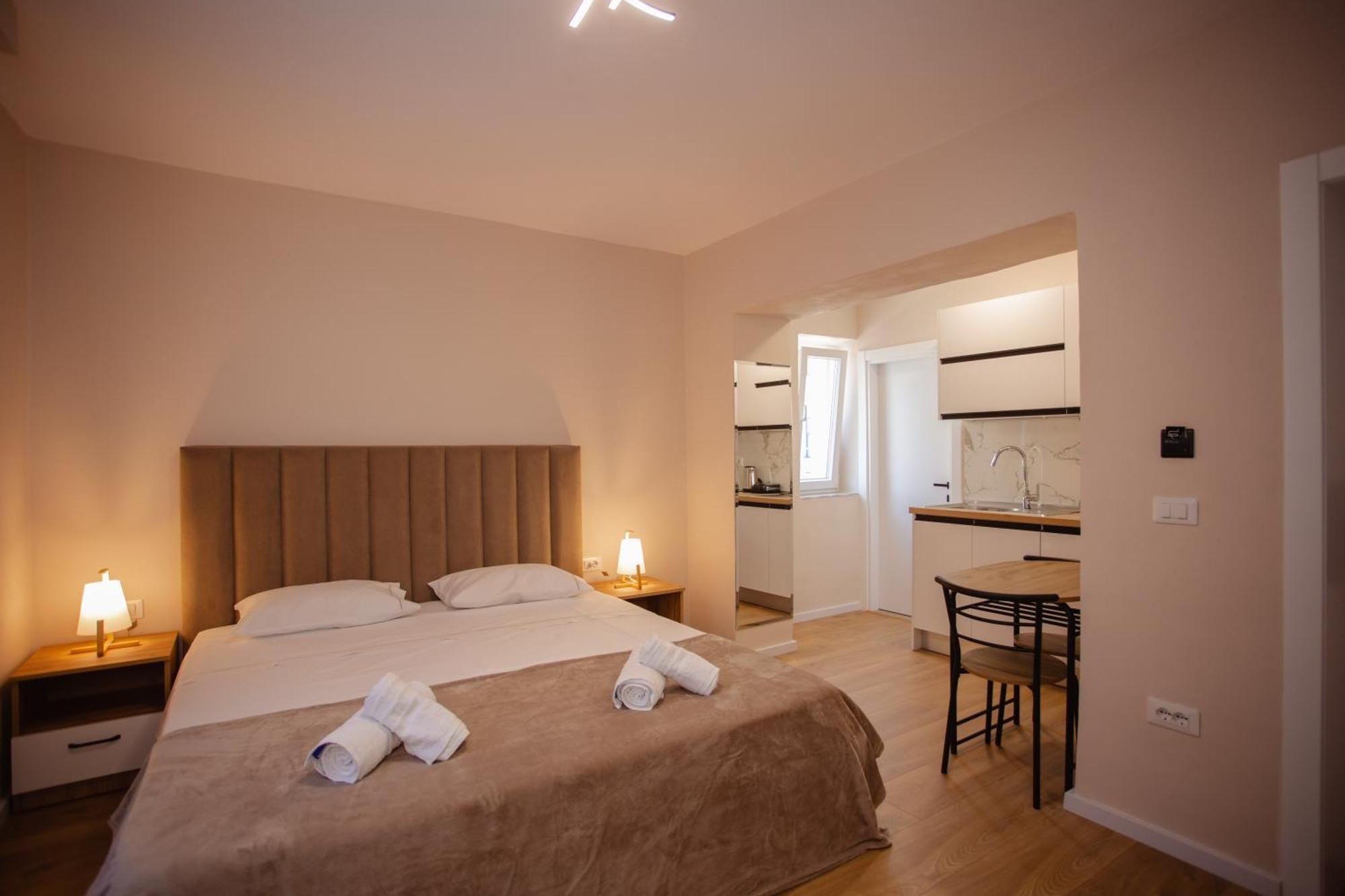 City Center Studio Apartments Shkodër Eksteriør billede