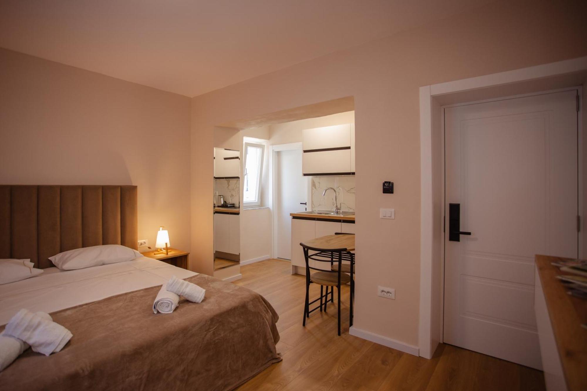 City Center Studio Apartments Shkodër Eksteriør billede