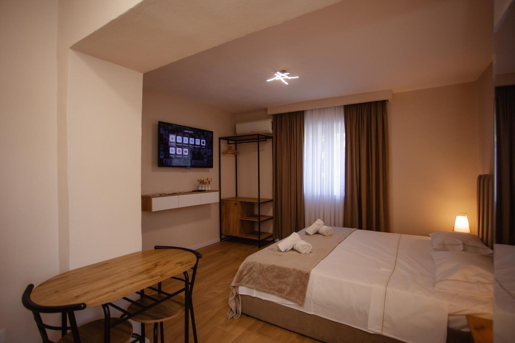 City Center Studio Apartments Shkodër Eksteriør billede